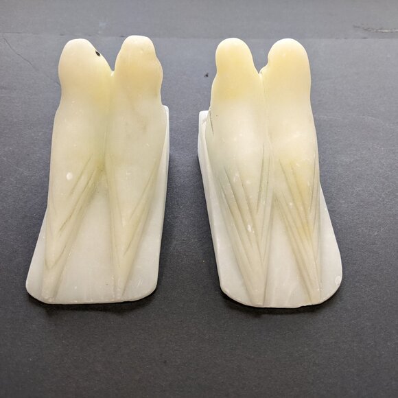 Beautiful Vintage Pair of White Marble Doves Birds Bookends Italy, numbered. - Picture 5 of 16
